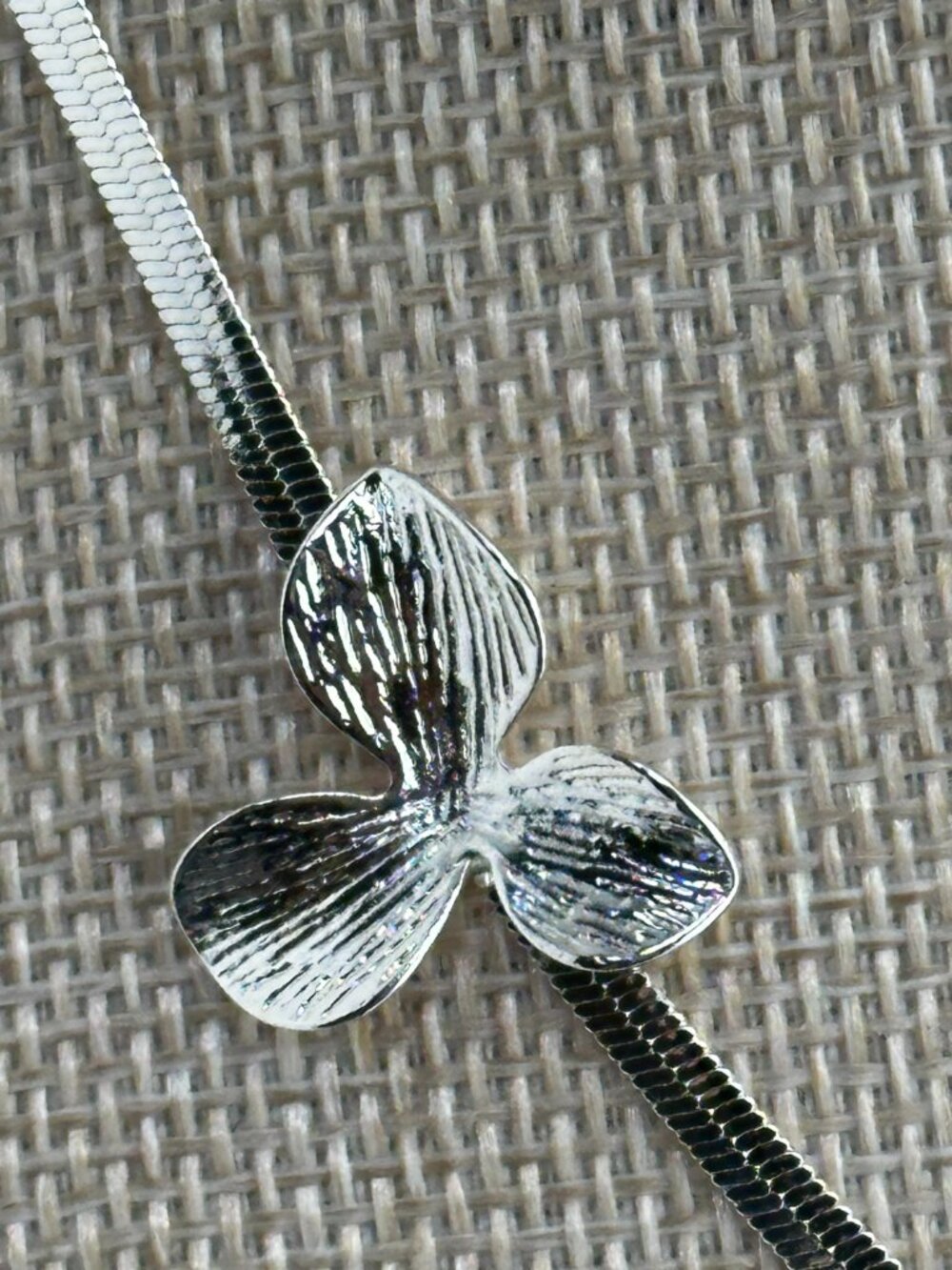 Seabloom Necklace - Picture 2 of 2